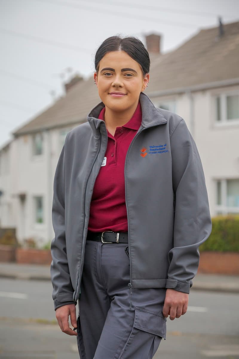 Shannon Barthram Uses CPR on Unconscious Pensioner