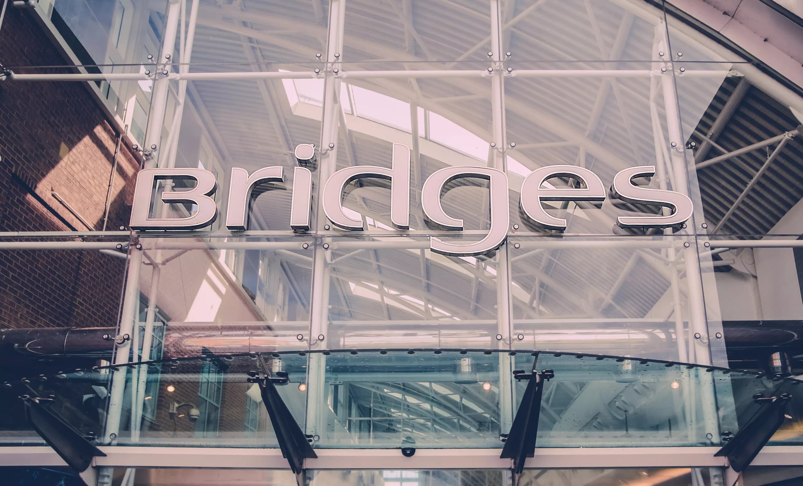 The Bridges’ Annual Student Raid Returns: A Night of Discounts and Entertainment