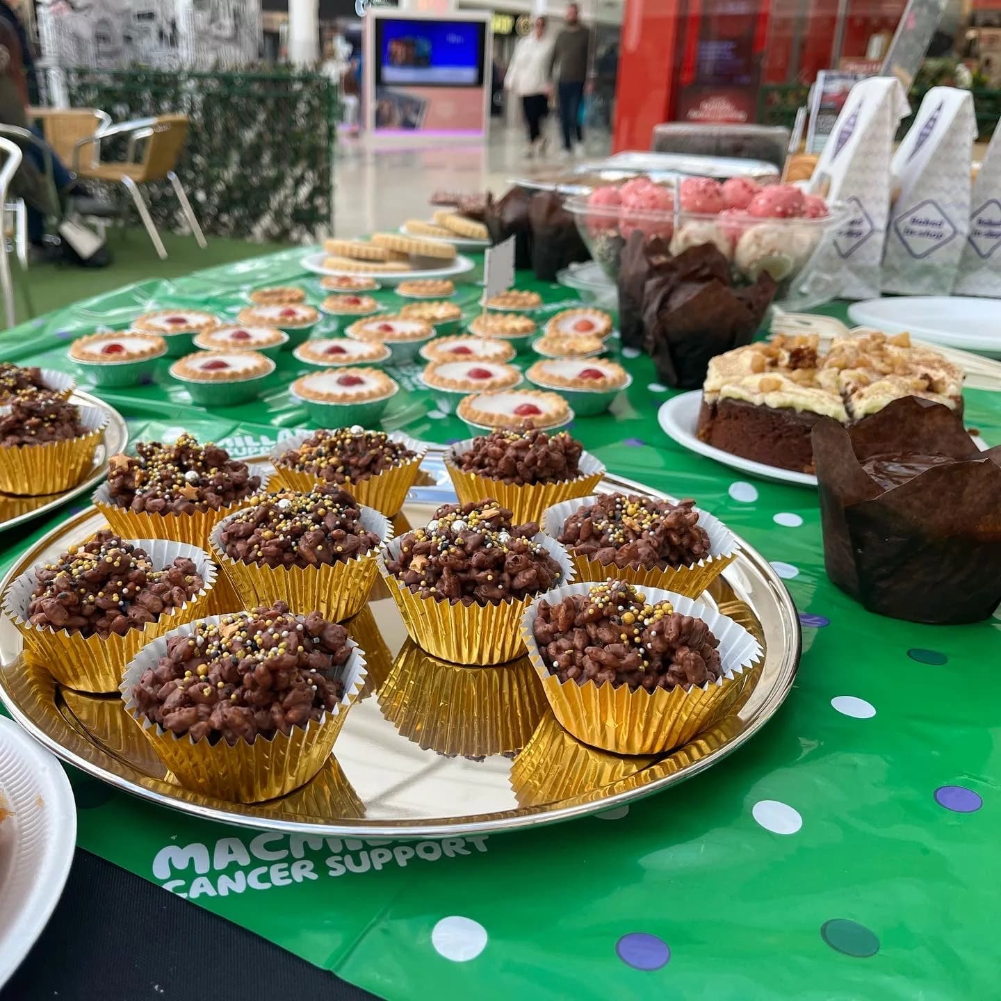 Sunderlandβs Bridges Shopping Centre Sweetens Support for Macmillan Cancer Coffee Morning