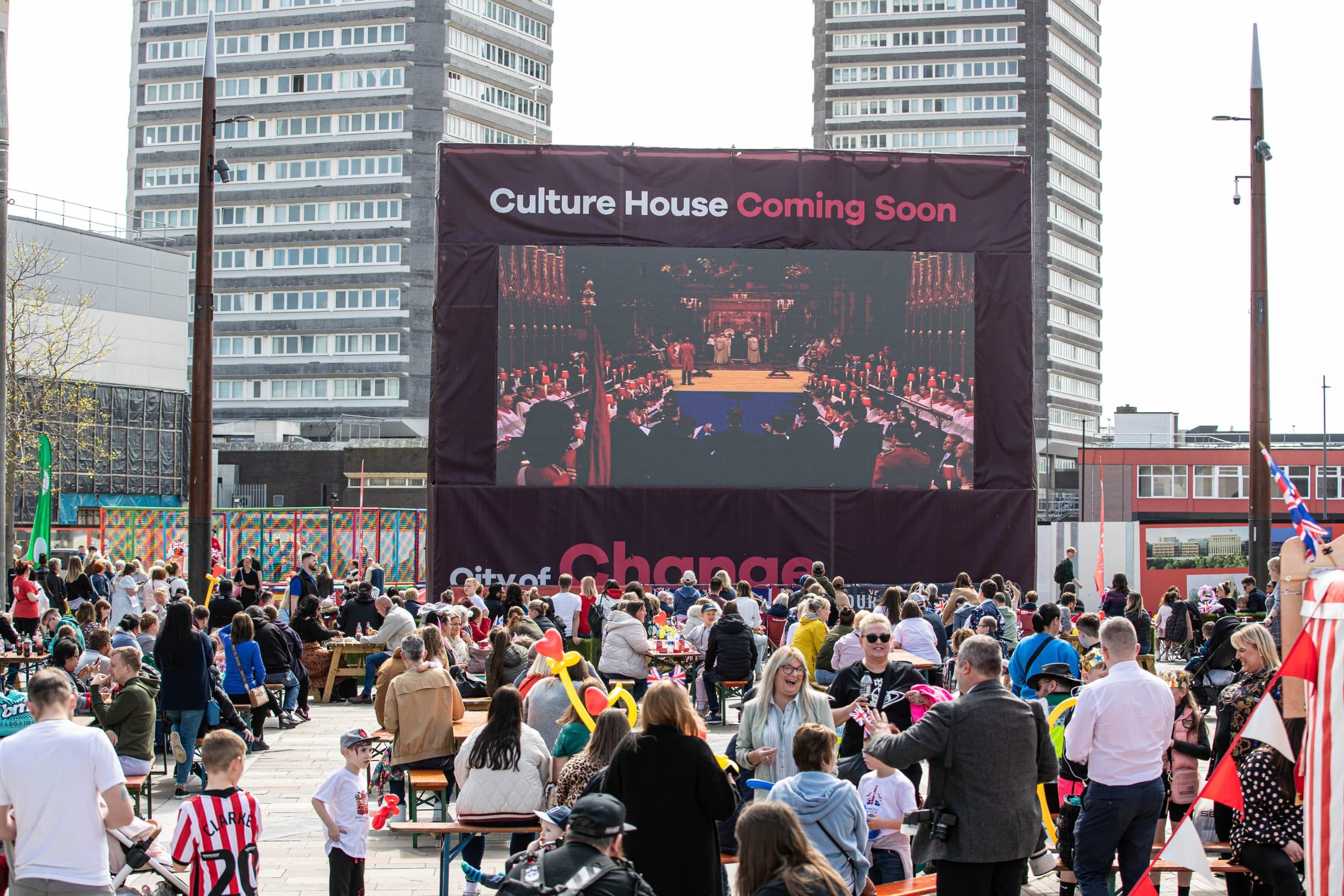 Experience an Unforgettable Summer in Sunderland: Dinosaurs, Dancing, and Delightful Dining Await!