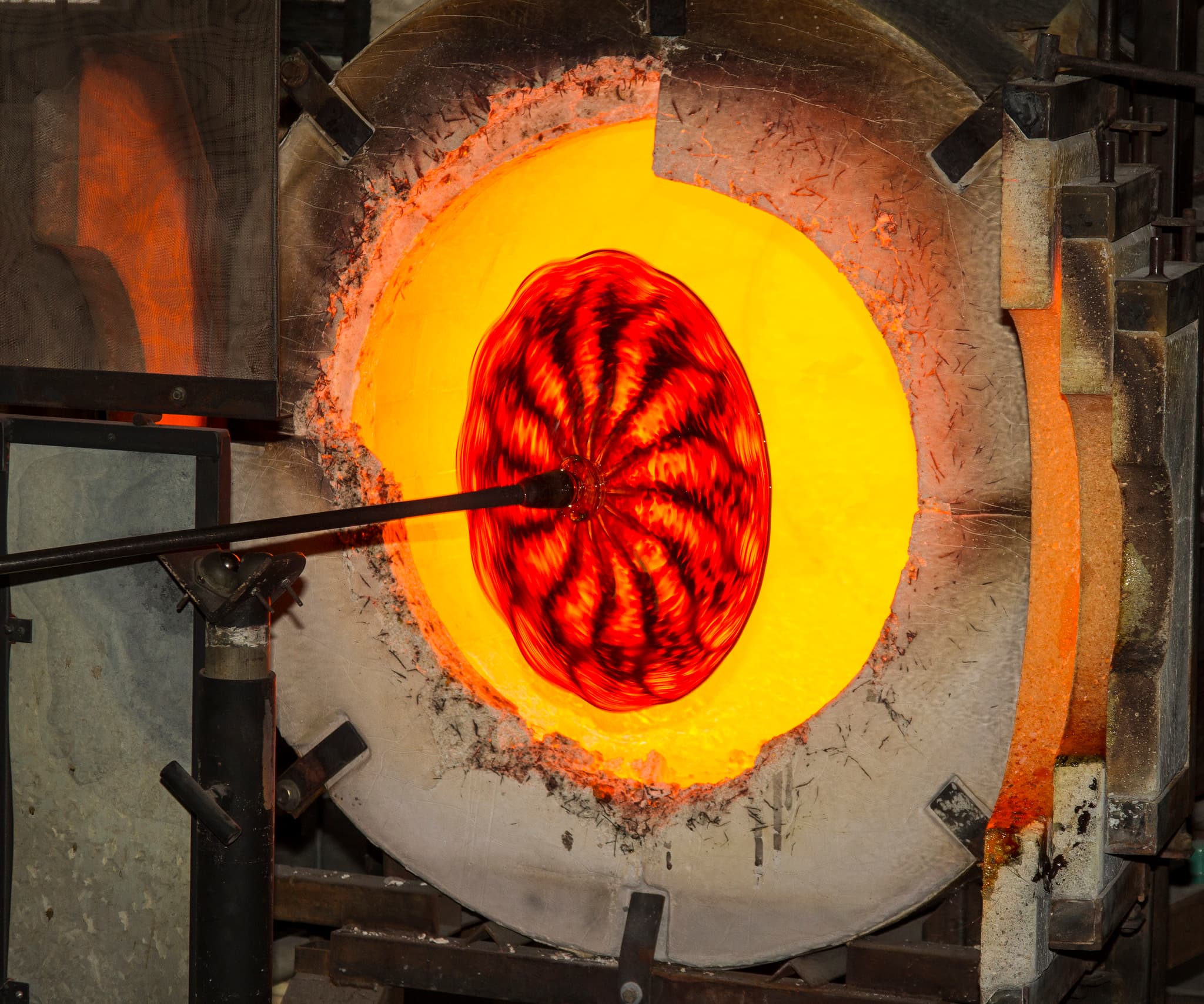 Top Sunderland Glass Artist Inspired by River Wear